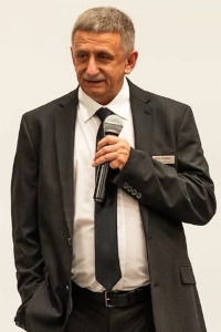 Gary Wynes